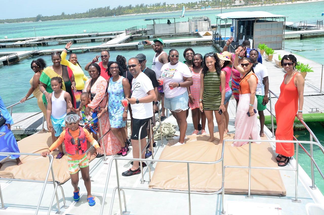HIP-HOP PARTY BOAT CORPORATE GROUP PUNTA CANA